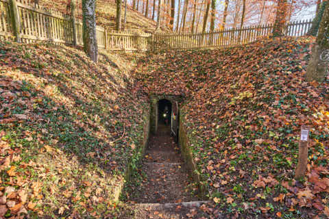 Gemeinde Julbach Landkreis Rottal-Inn Schlossberg Herbst (Dirschl Johann) Deutschland PAN